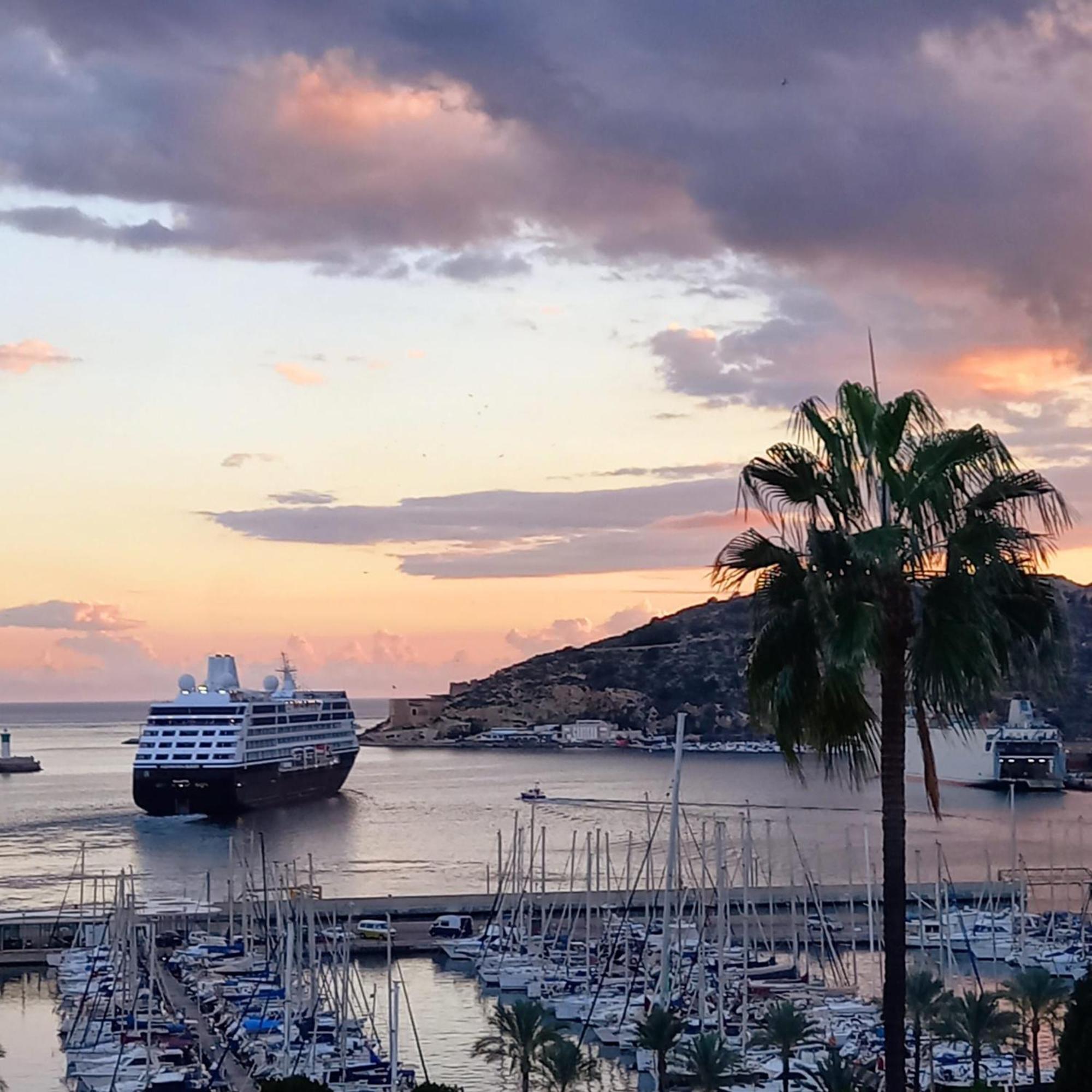 Apartamentos Nuevo Edificio Alba Cartagena Centro Parking Dış mekan fotoğraf