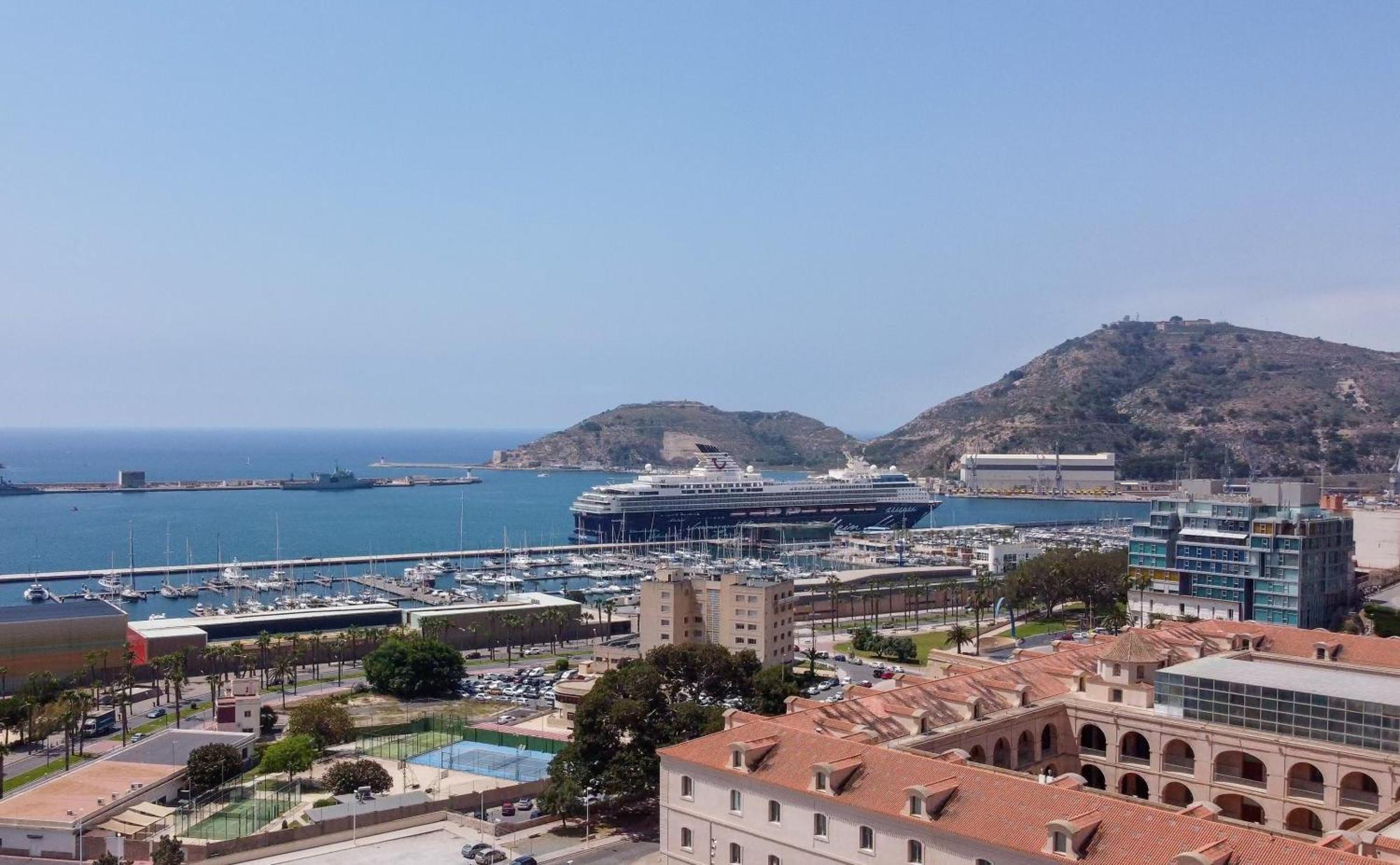 Apartamentos Nuevo Edificio Alba Cartagena Centro Parking Dış mekan fotoğraf